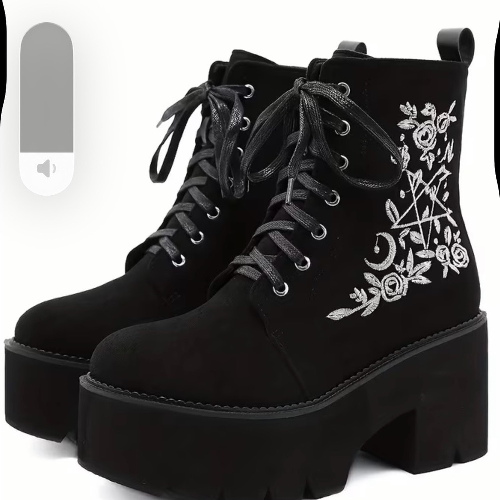Goth Black Platform Lace-Up Ankle Boots with Floral Embroidery